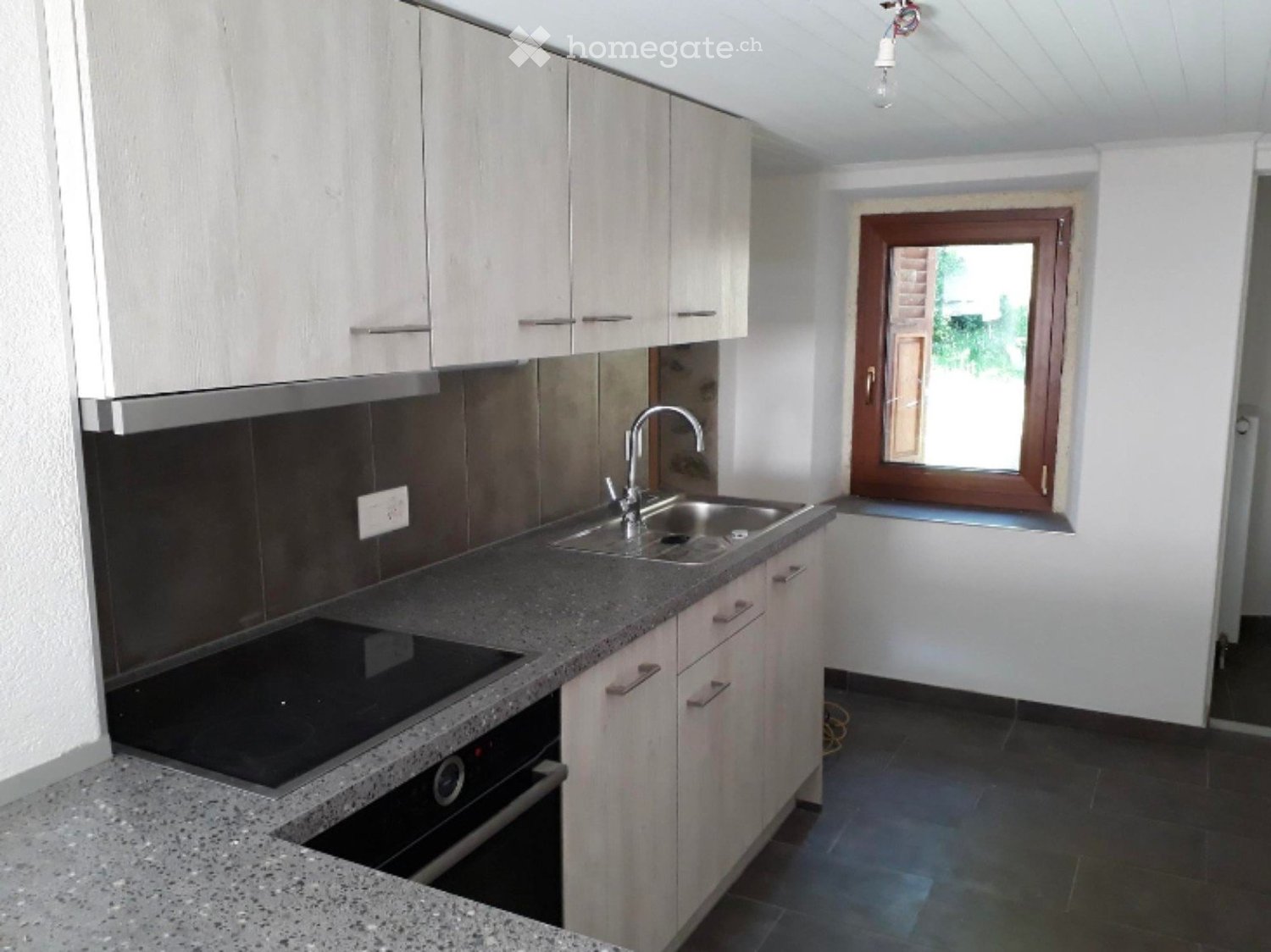 5 rooms apartment