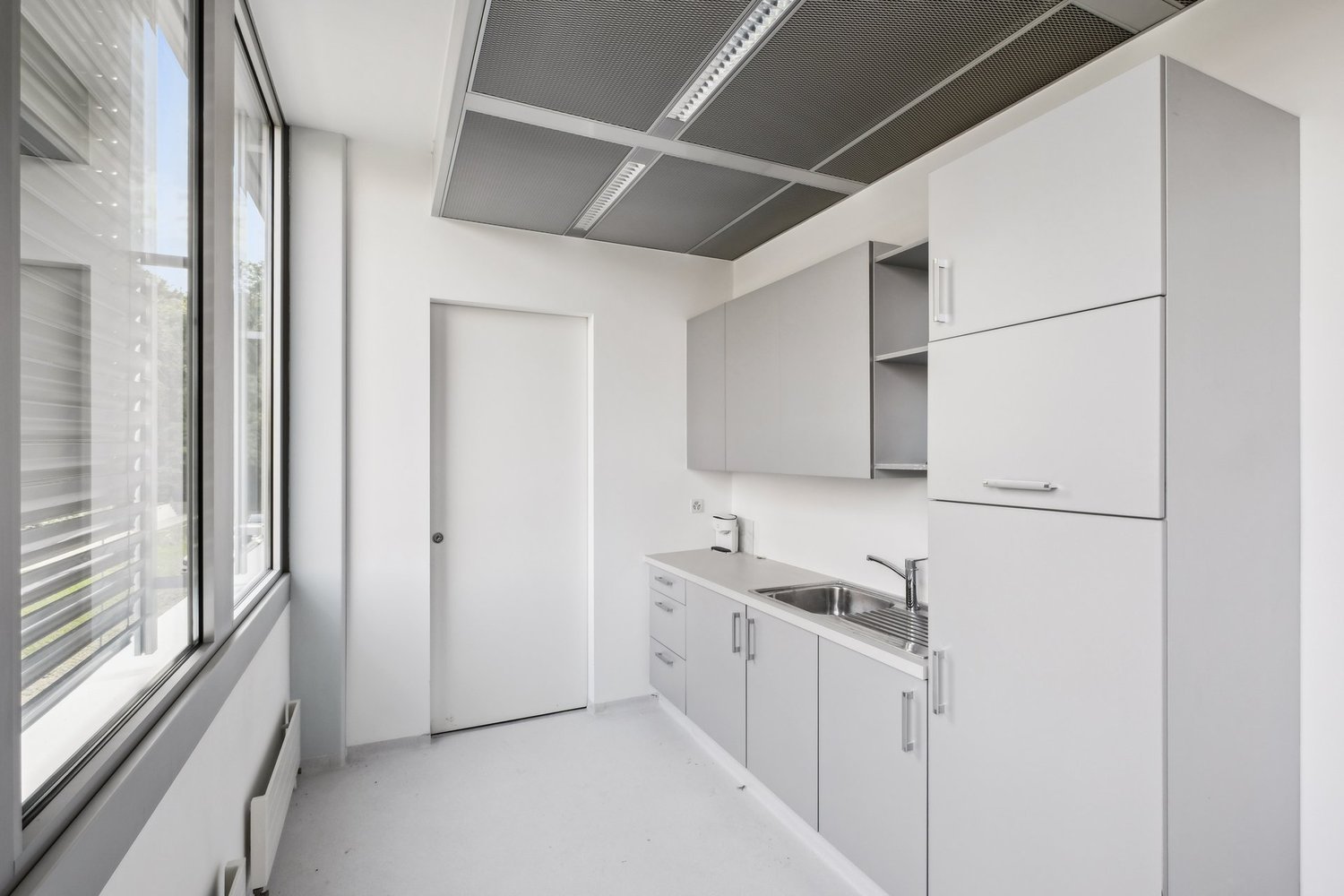 333m² office