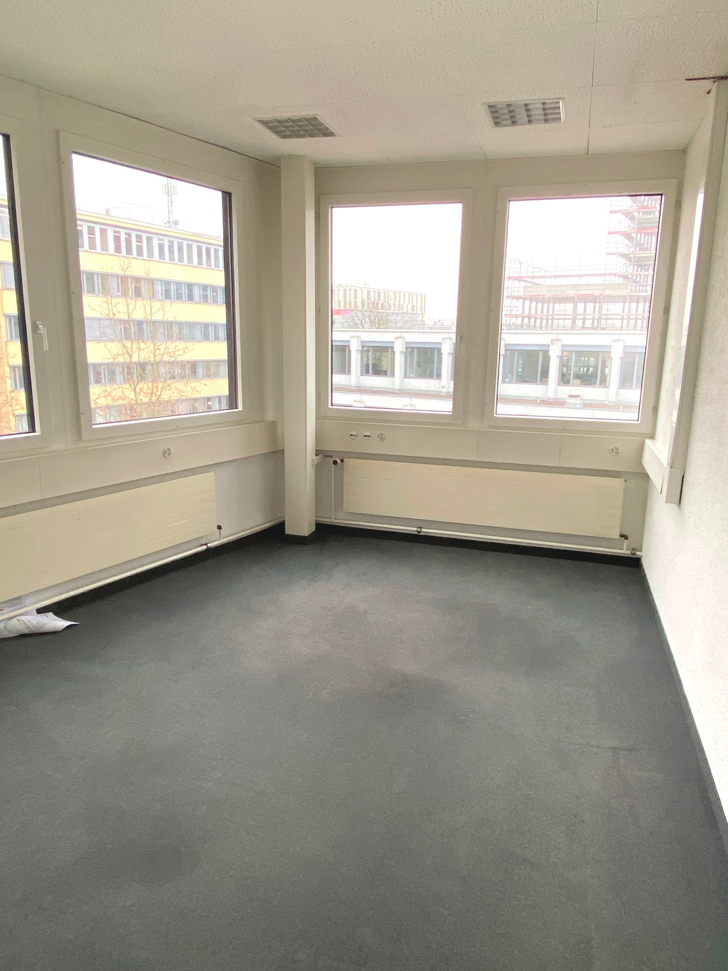 390m² industrial object