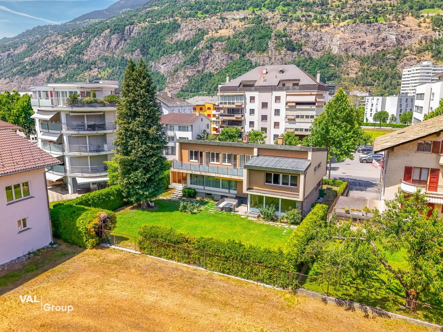 Edificio residenziale/commerciale