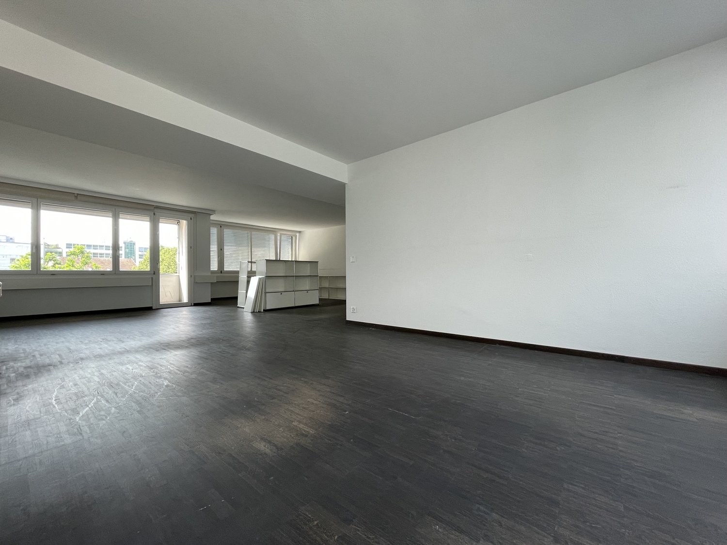153m² office