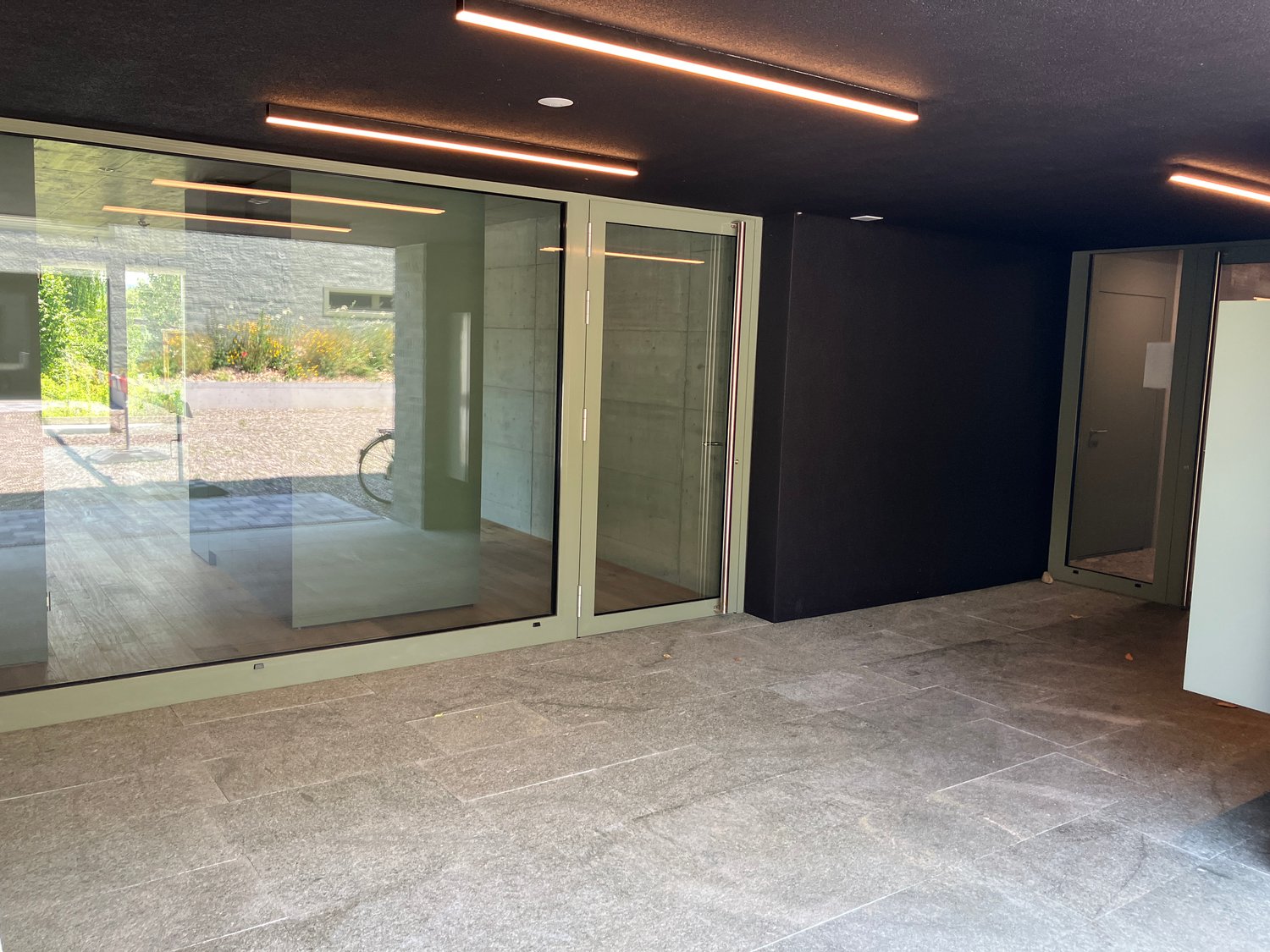 48m² office