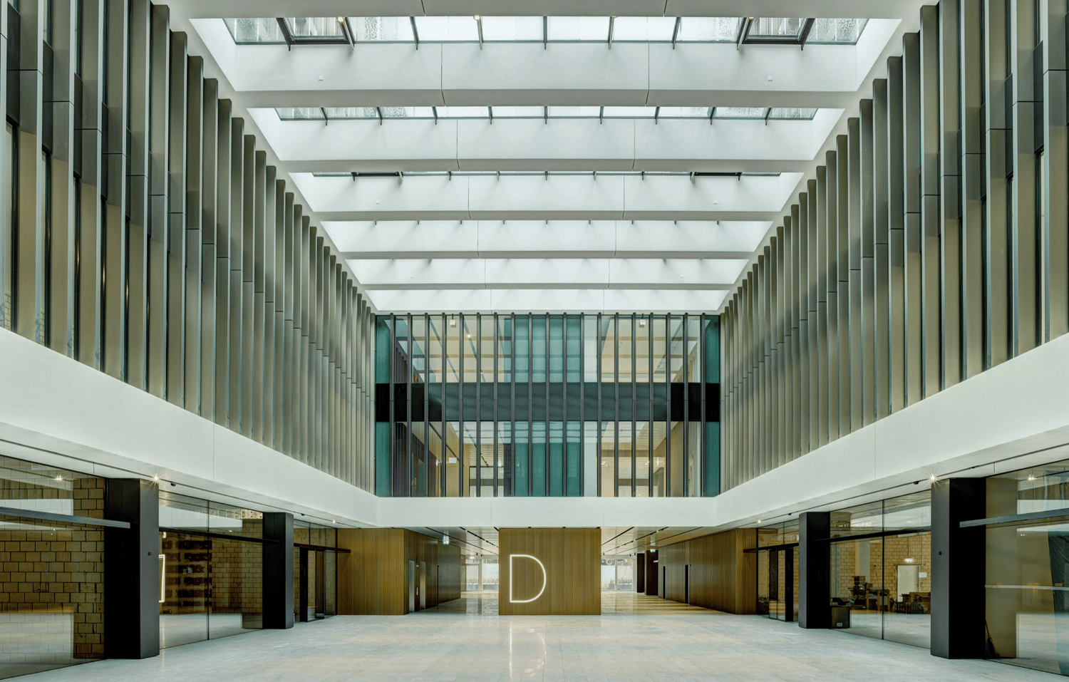 2160m² office