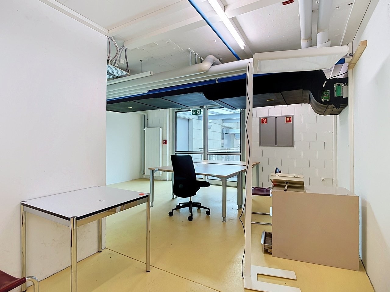 1130m² di deposito