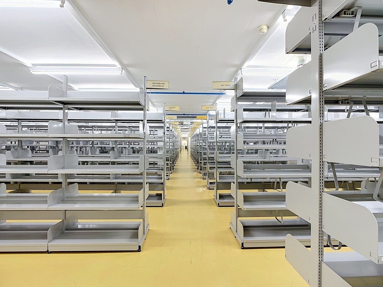 1130m² di deposito
