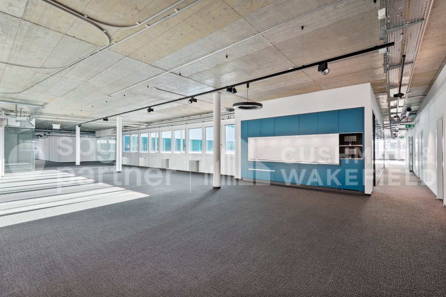500m² office