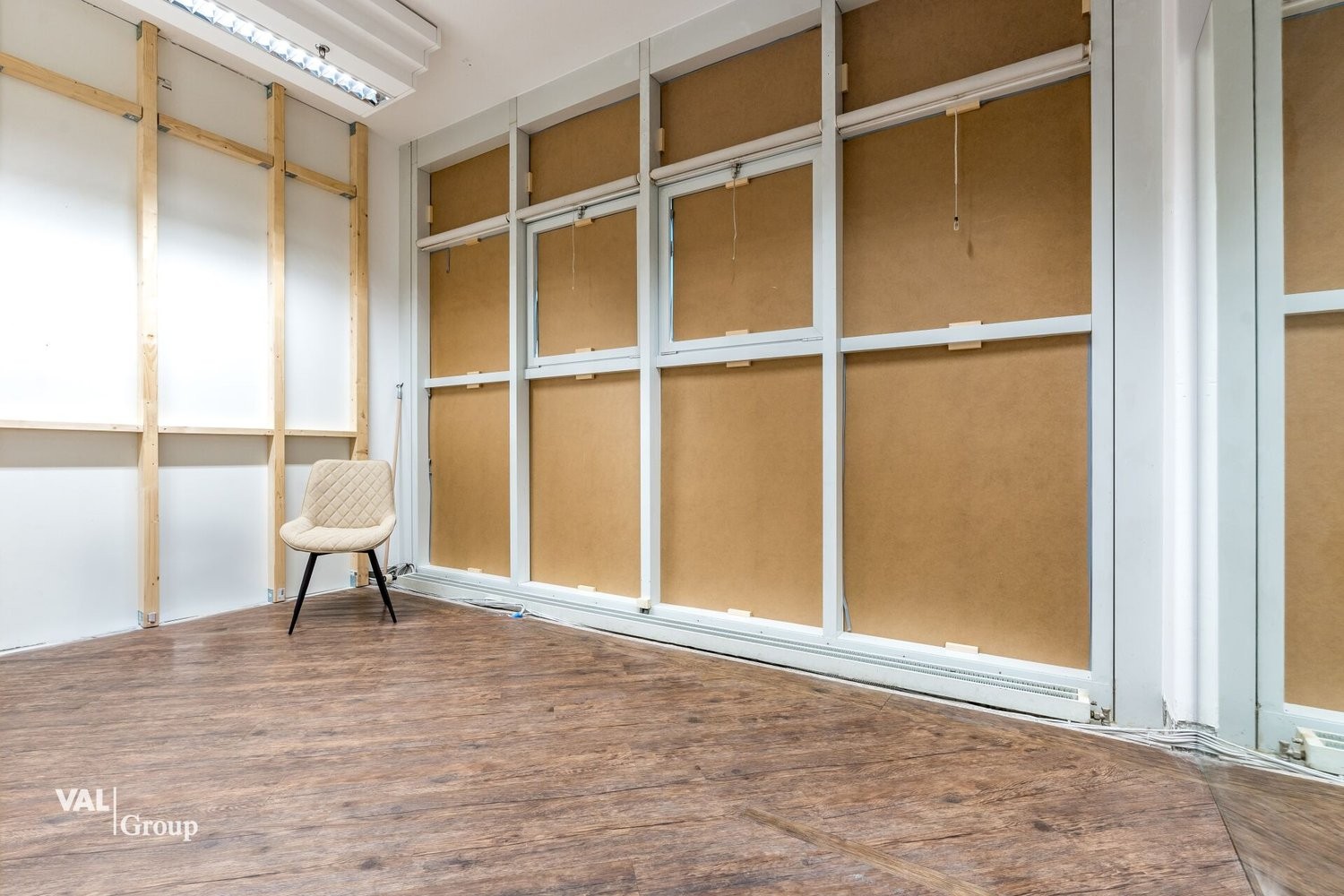 70m² commercial