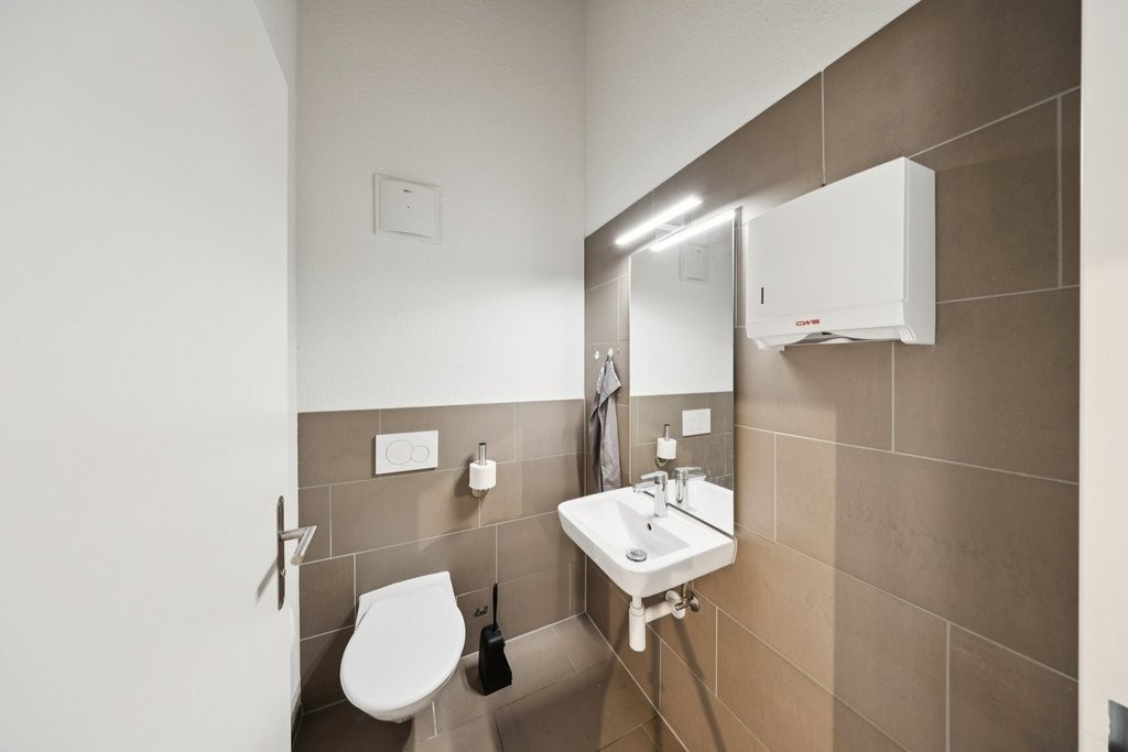 110m² office