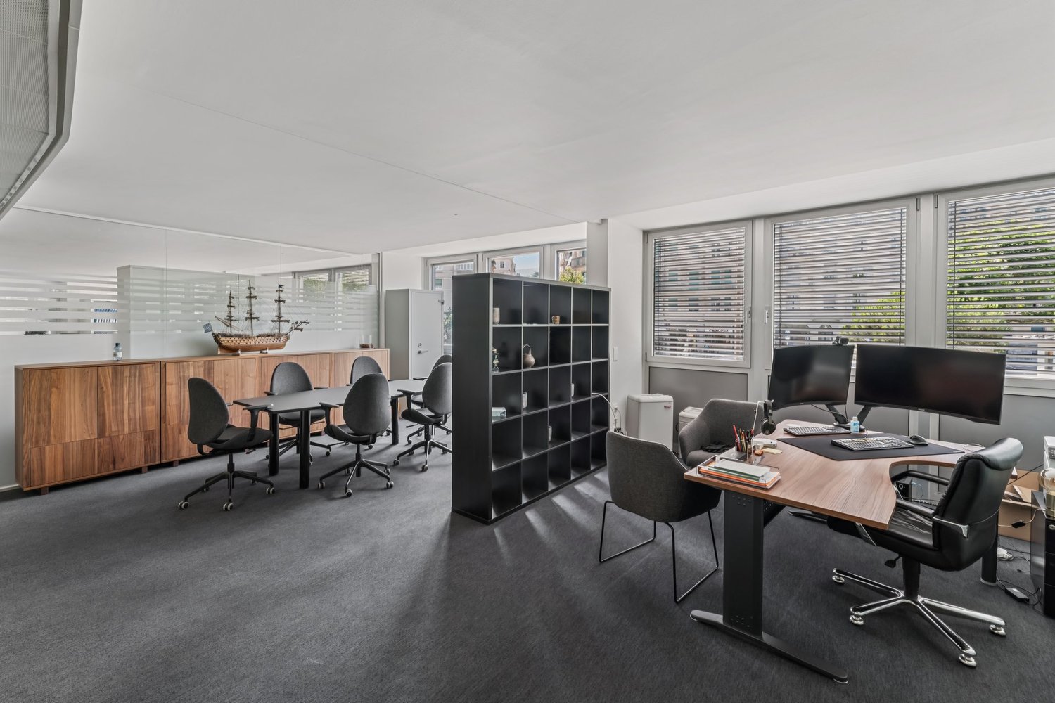326m² Büro