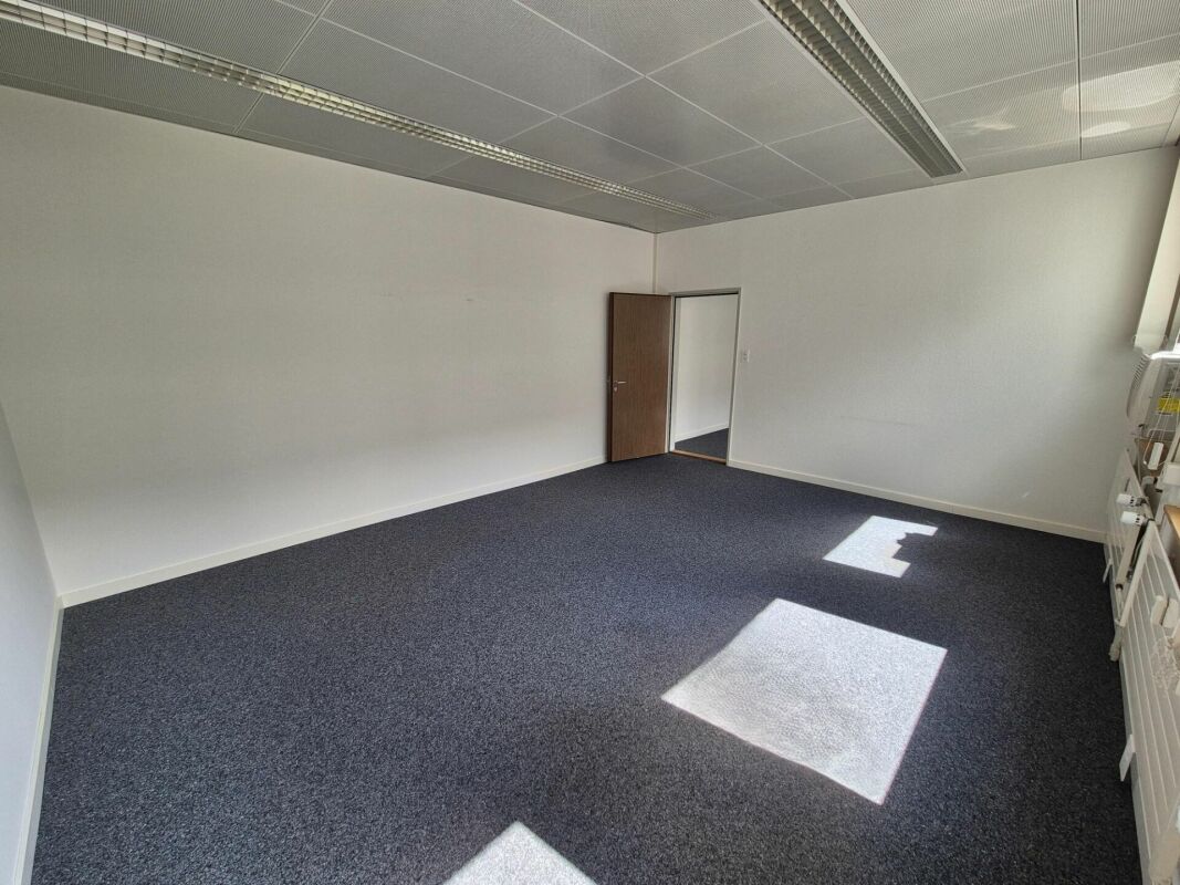 42m² office