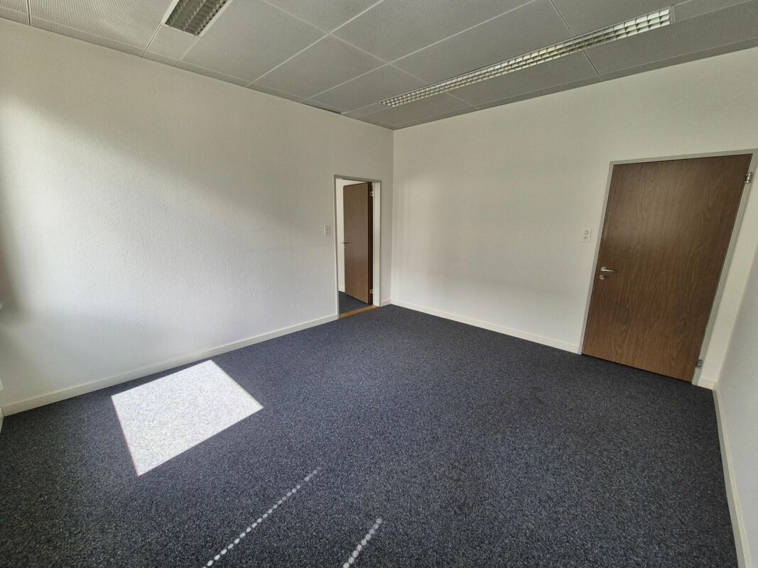 42m² office