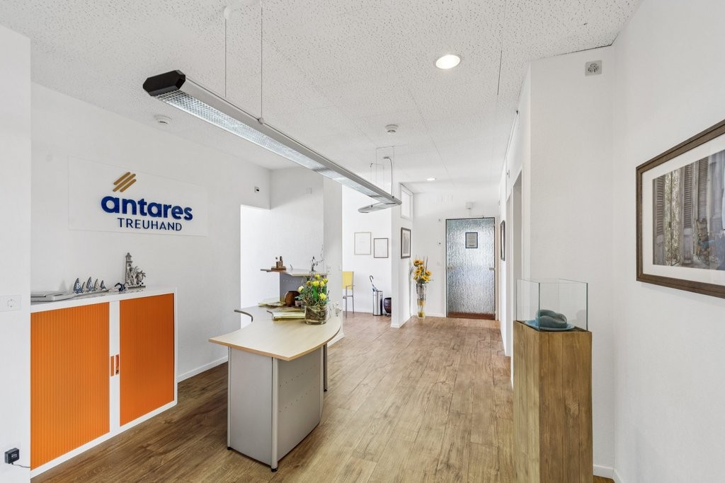 125m² office
