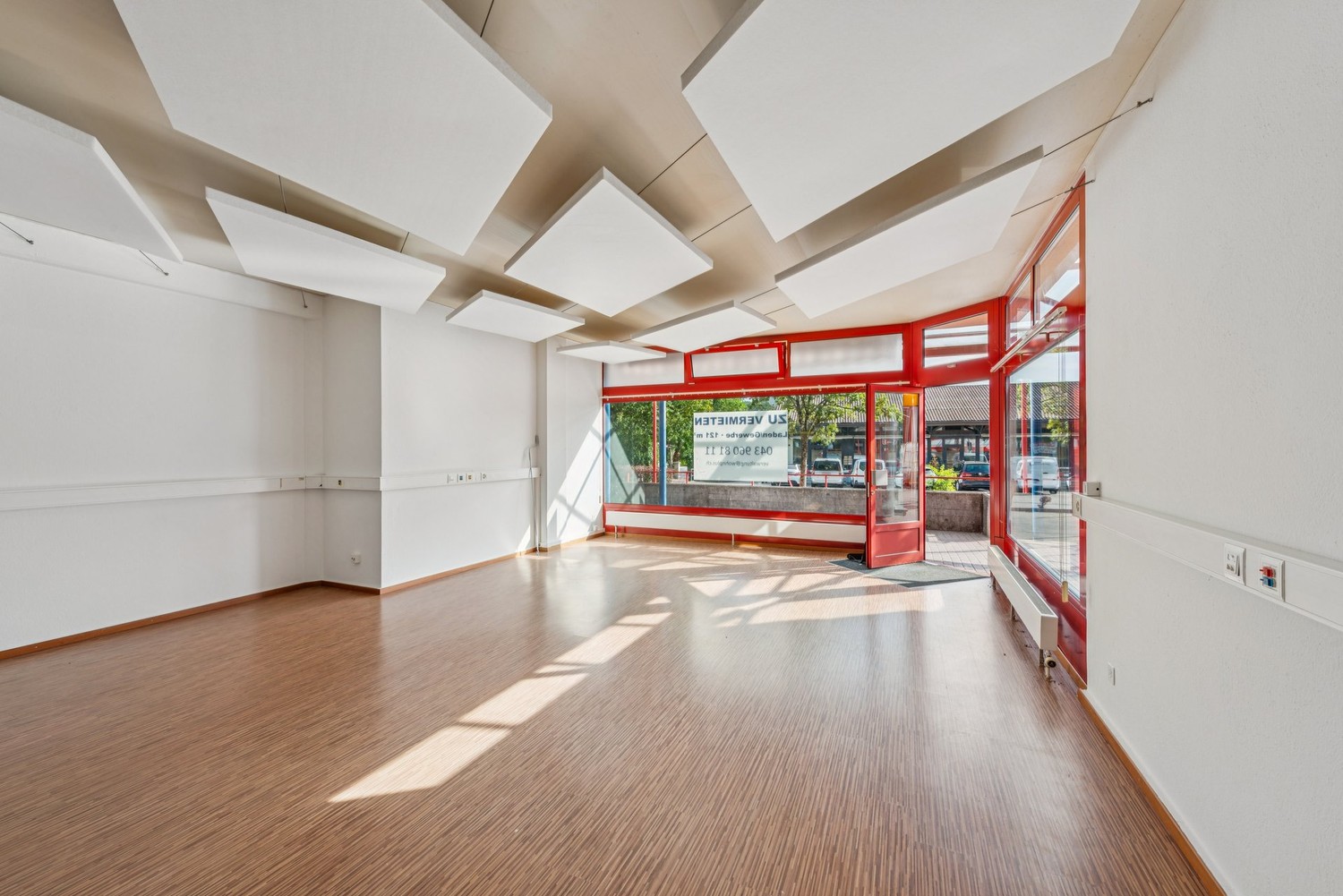 negozio di 121m²