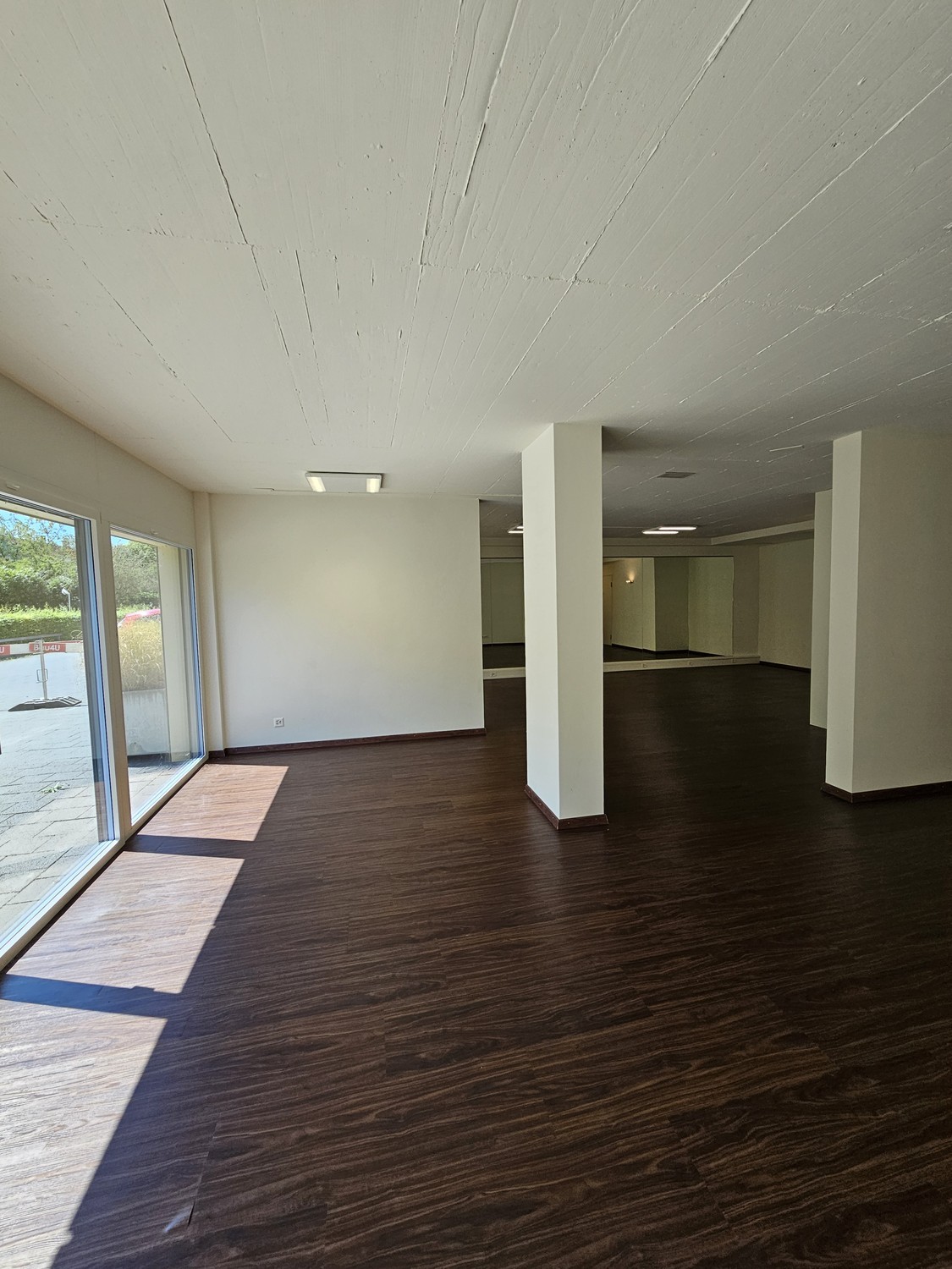 86m² commercial
