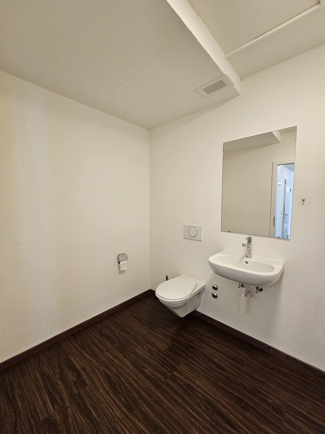 86m² commercial