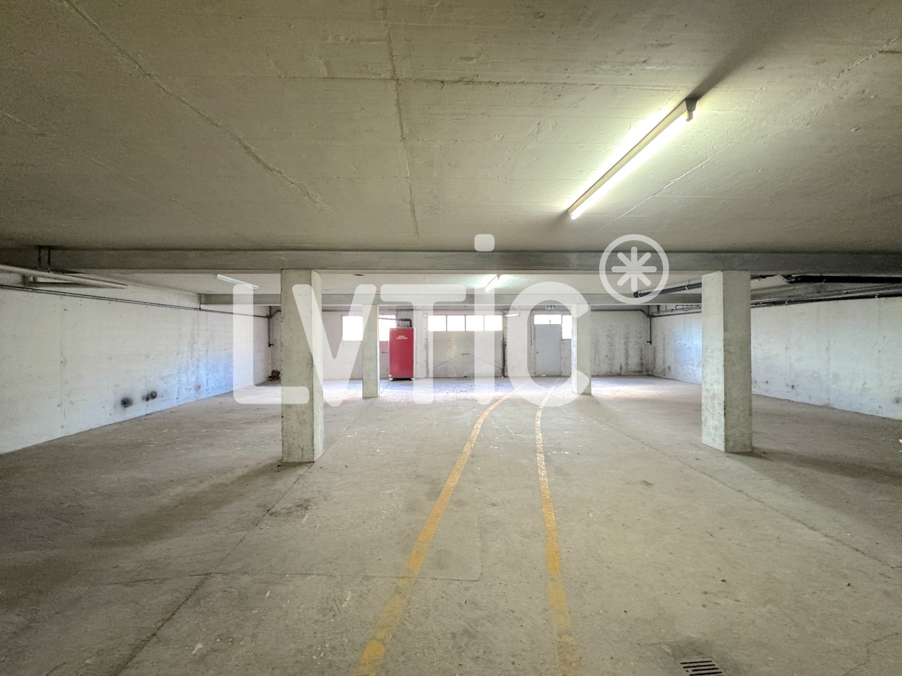 725m² oggetto industriale