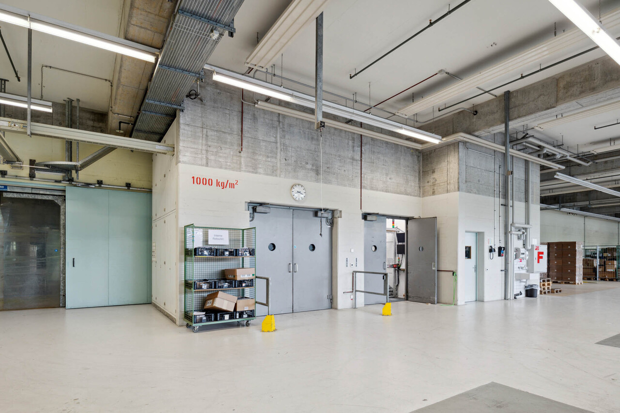 1260m² commerciale