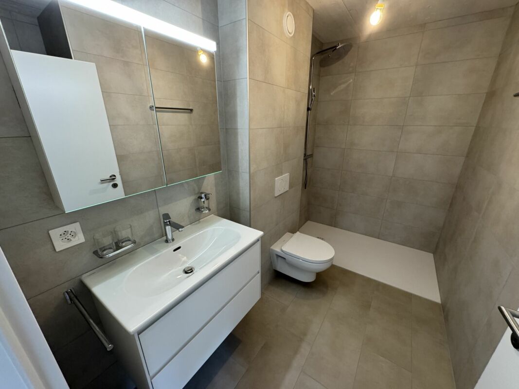 3 rooms attic flat