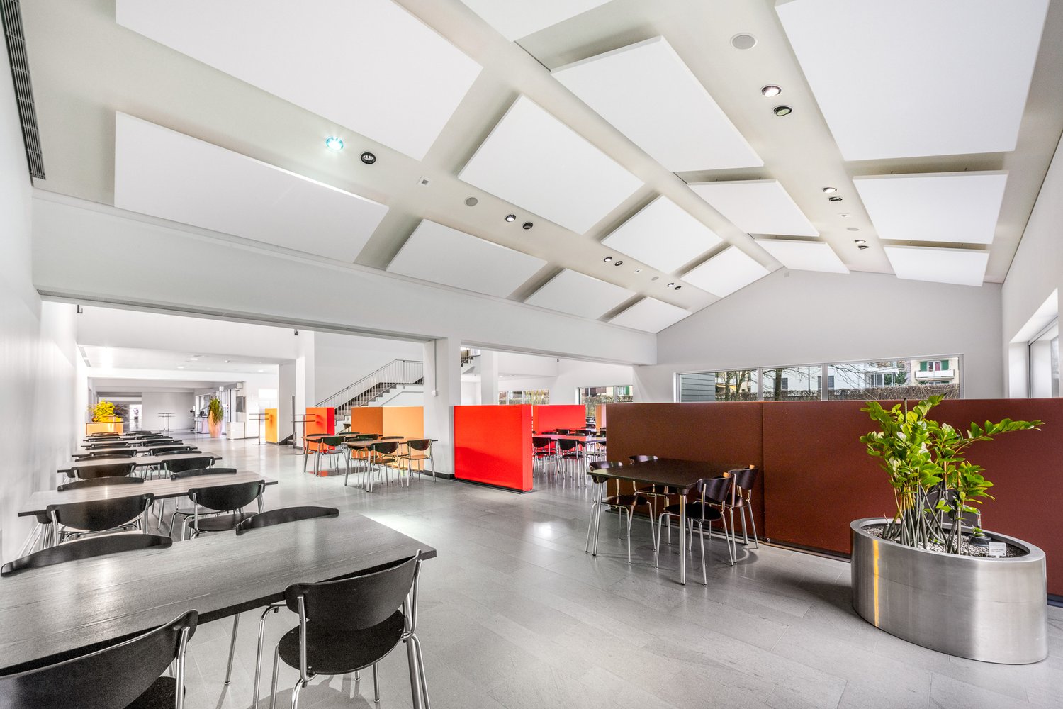 13000m² office