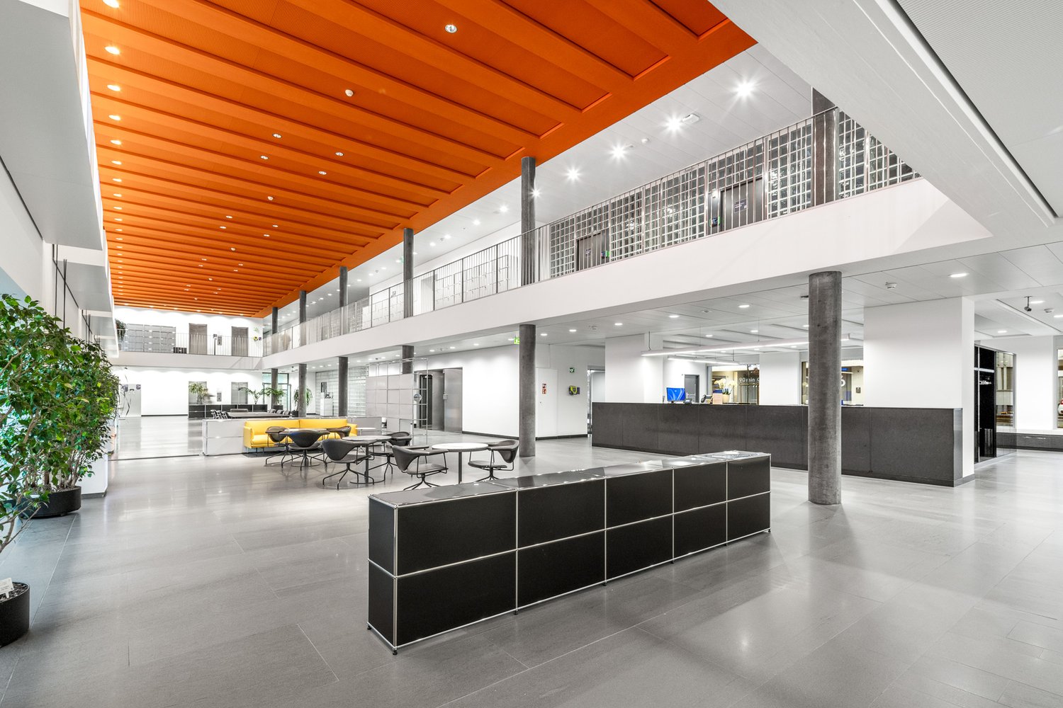 13000m² office