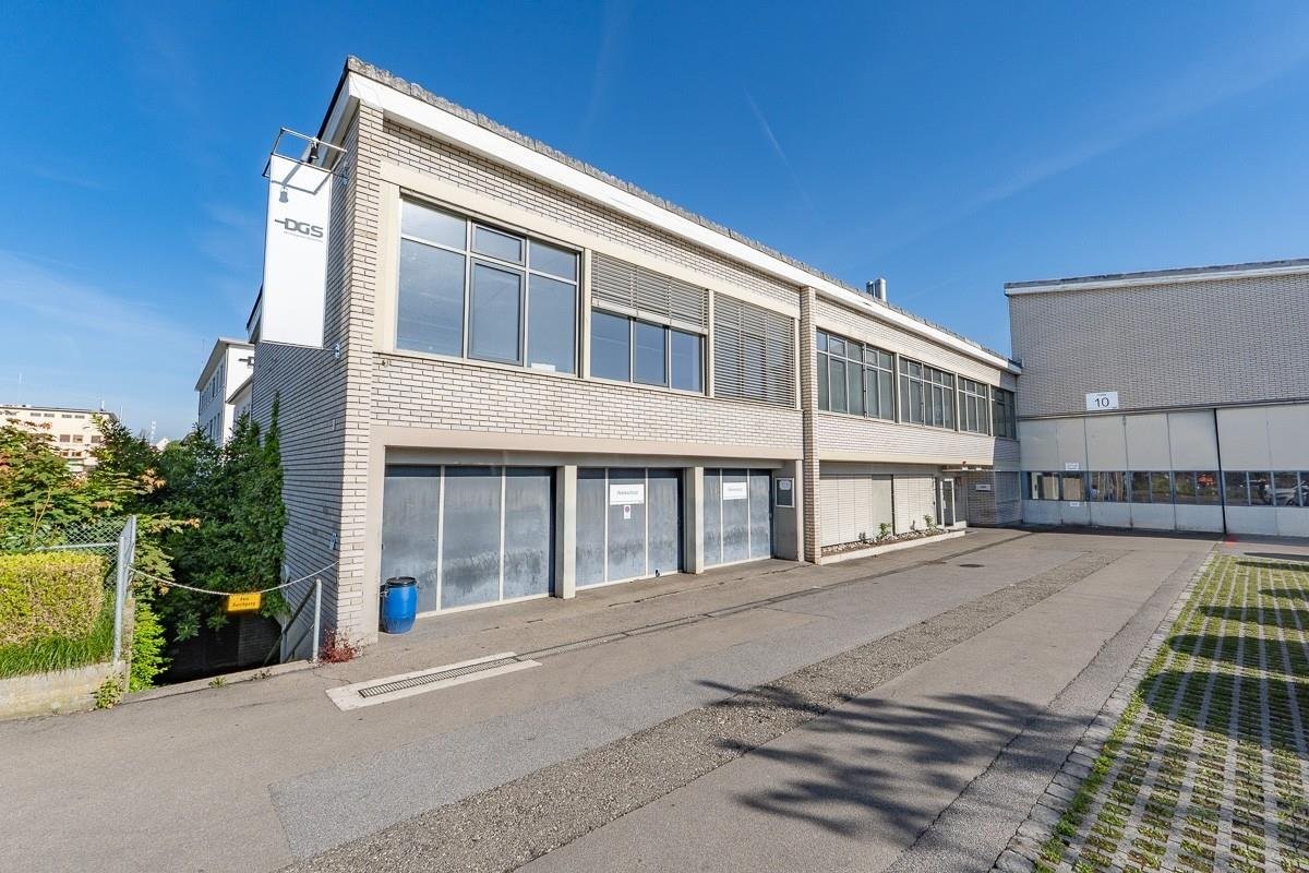 340m² commercial
