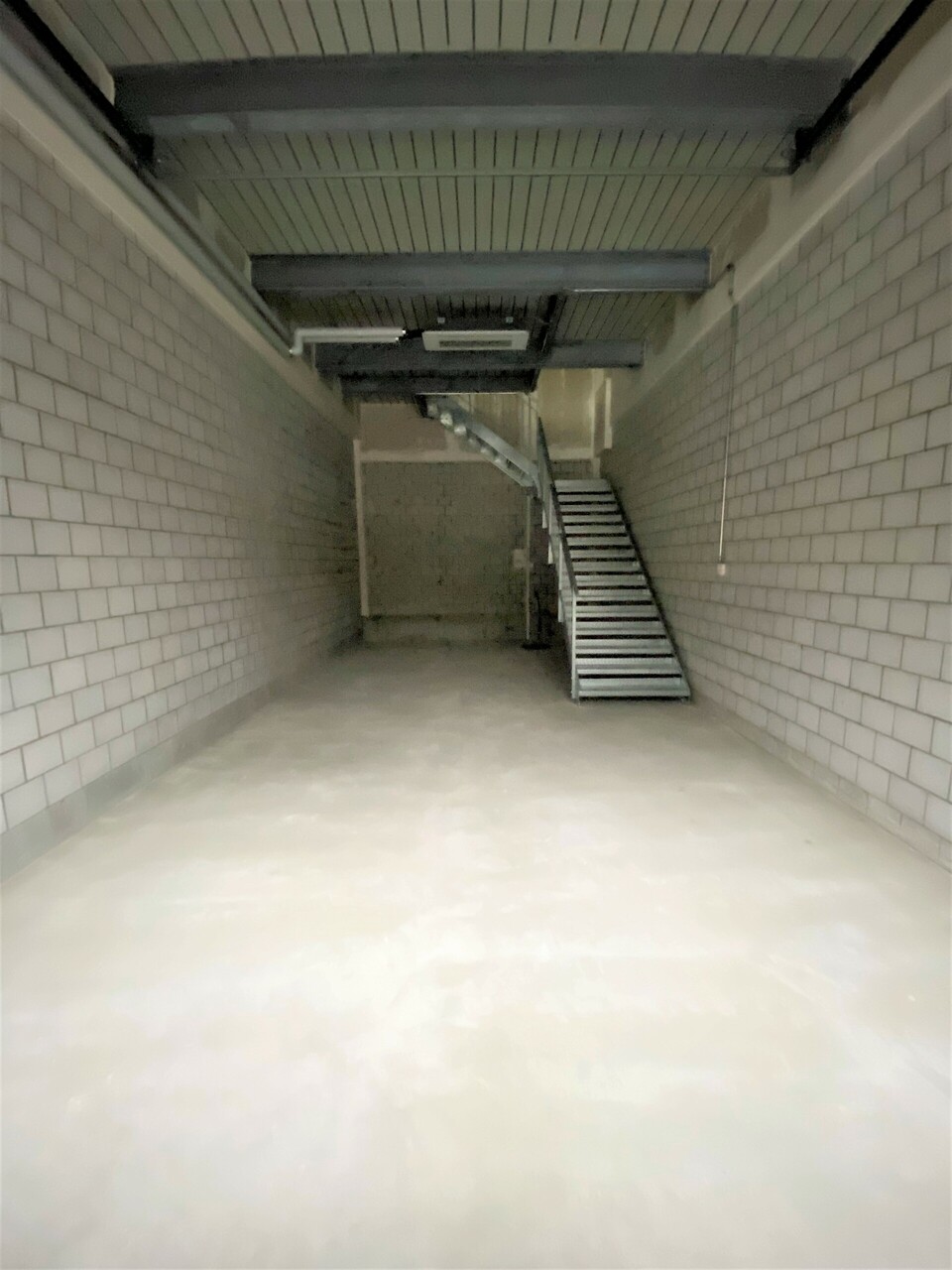 107m² commercial