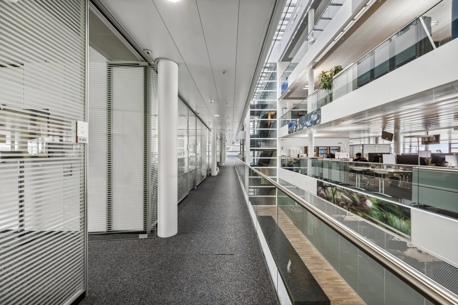3500m² office