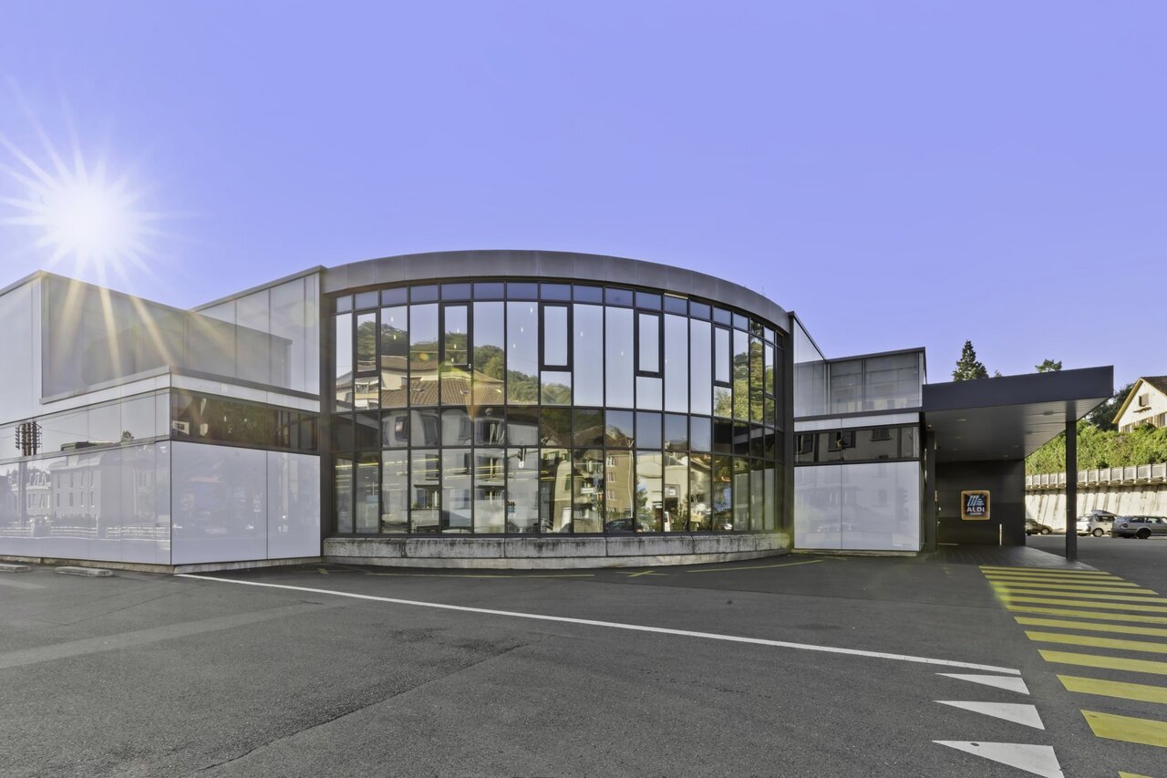 96m² office
