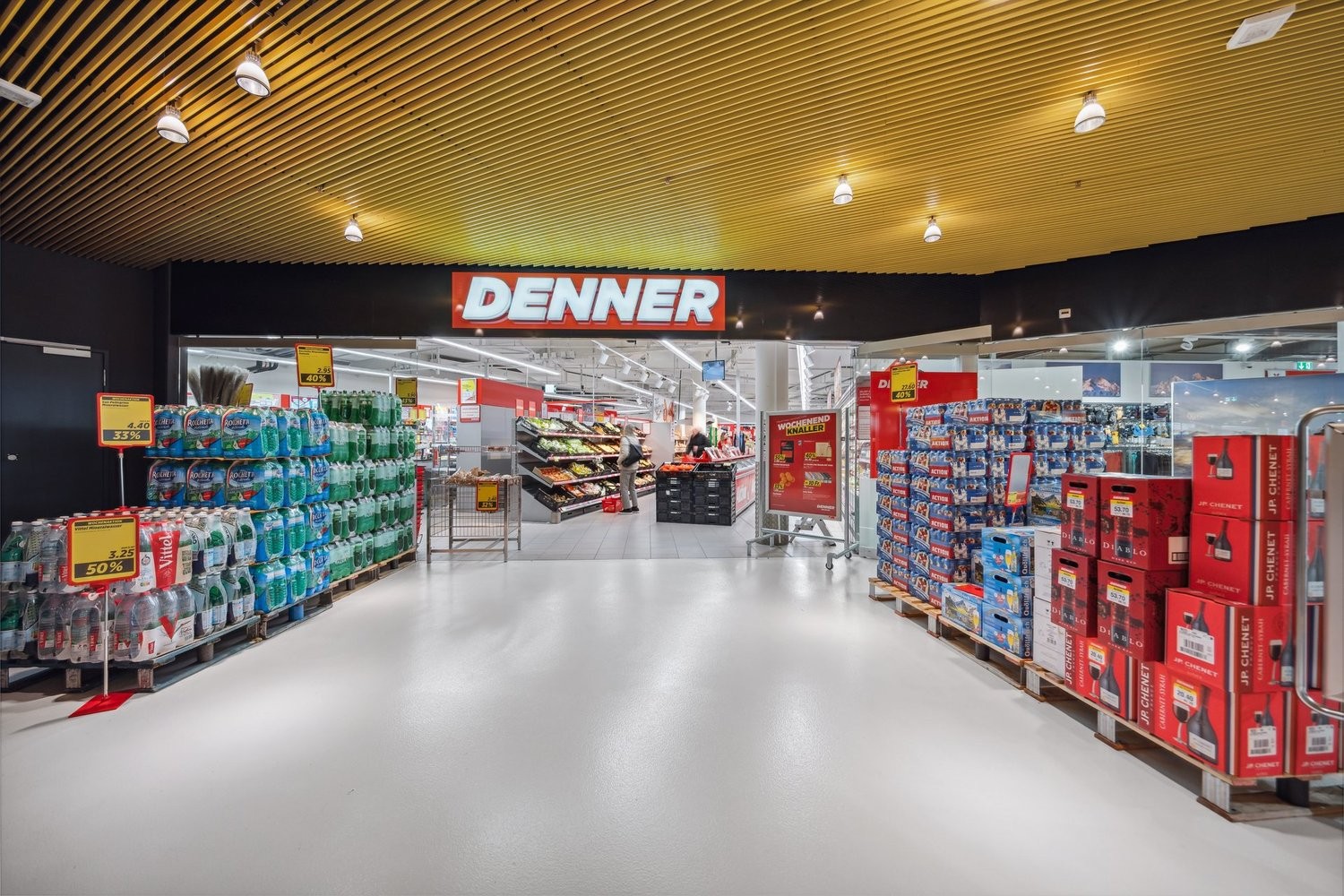 510m² shop