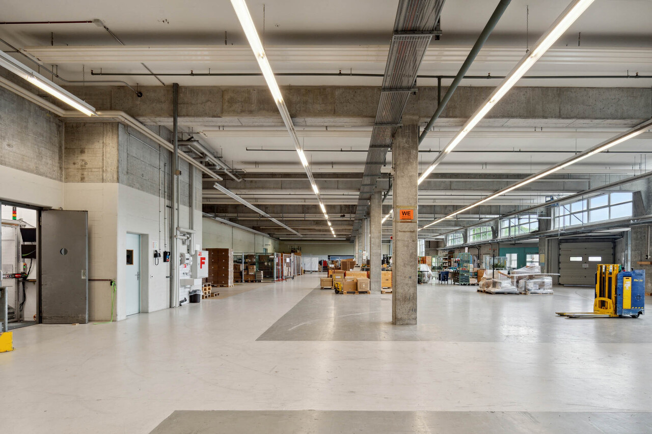 870m² commerciale