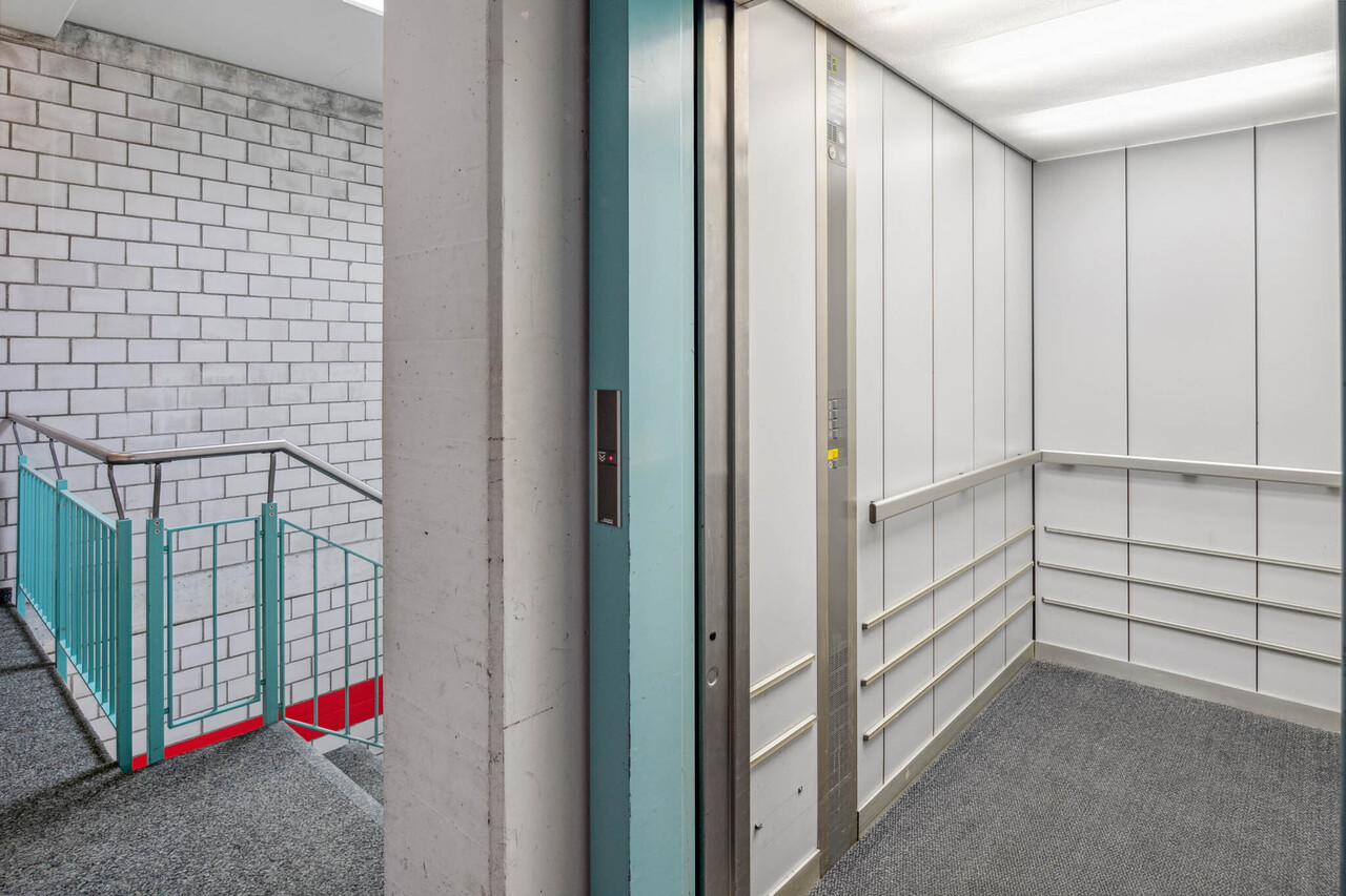870m² commerciale