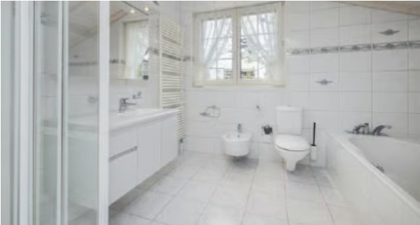 Casa di 7.5 locali a Oberrieden, ideale per vivere e lavorare, disponibile immediatamente