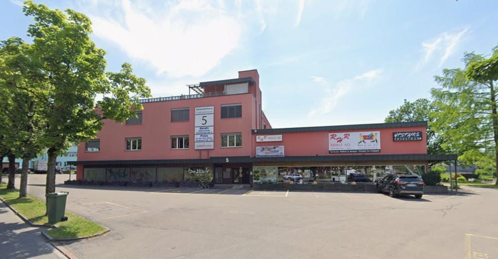 negozio di 1000m²