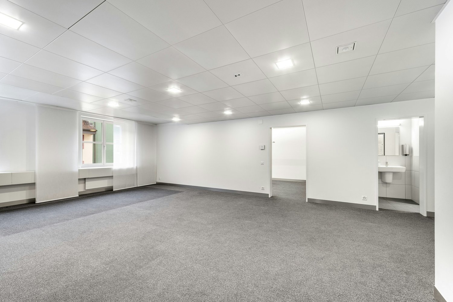 264m² office