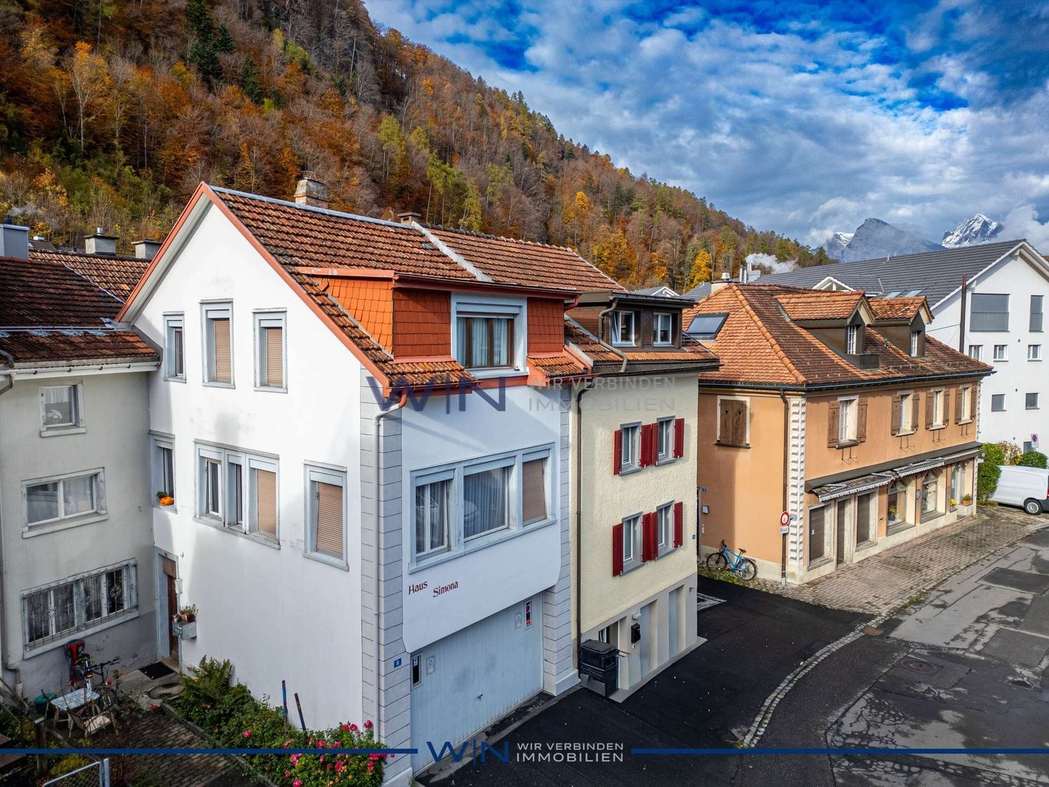 Casa multifamiliare di 10 ½ locali