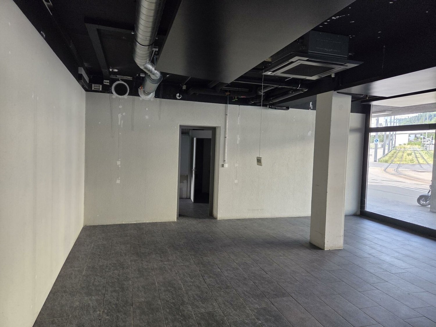 68m² hairdresser