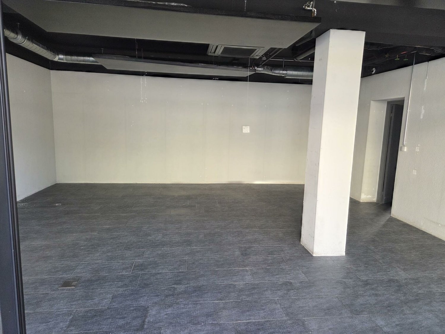 68m² hairdresser