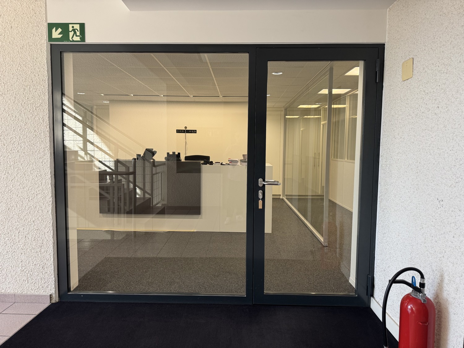 289m² office