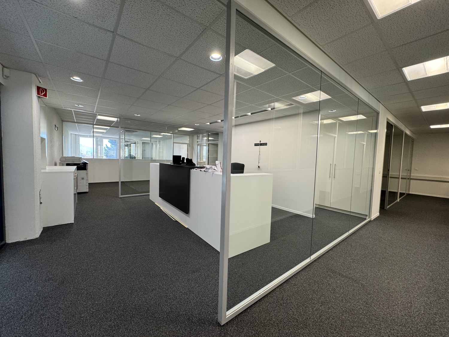 289m² office
