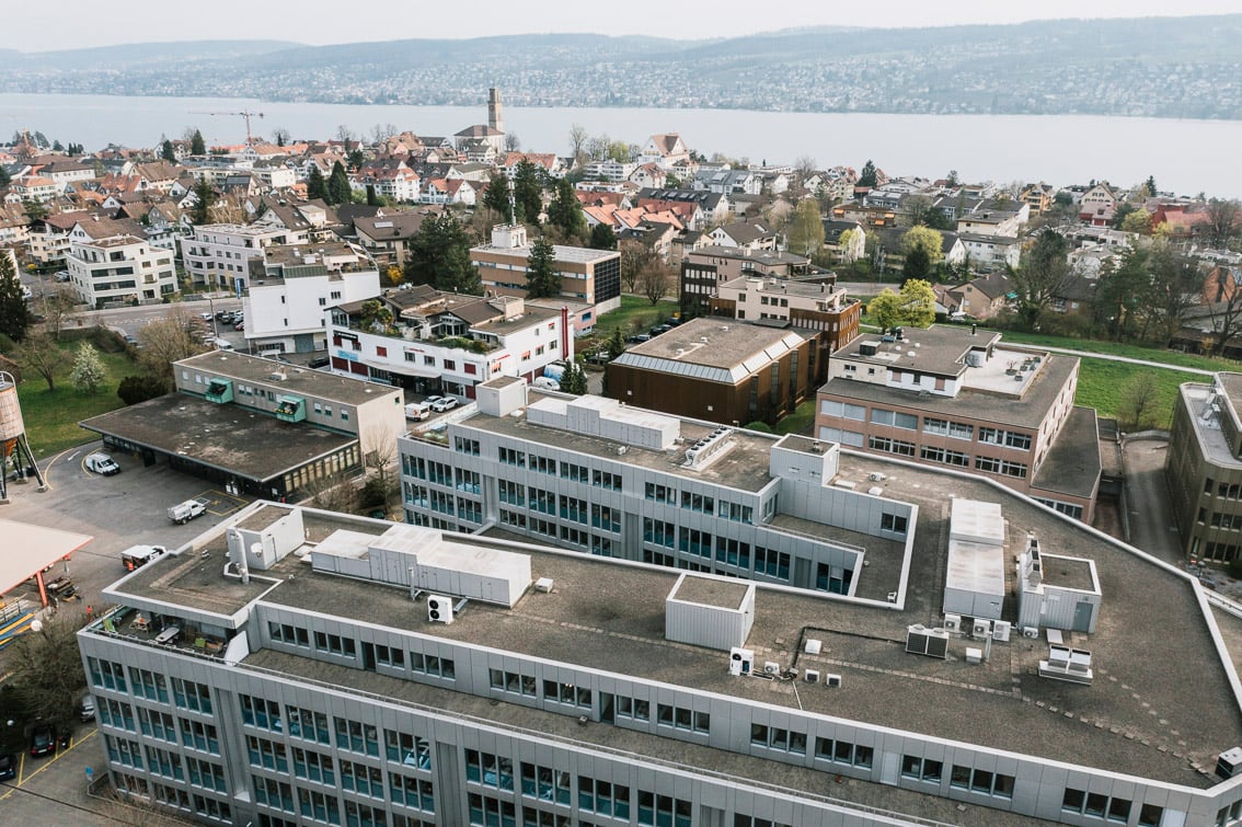 1694m² office