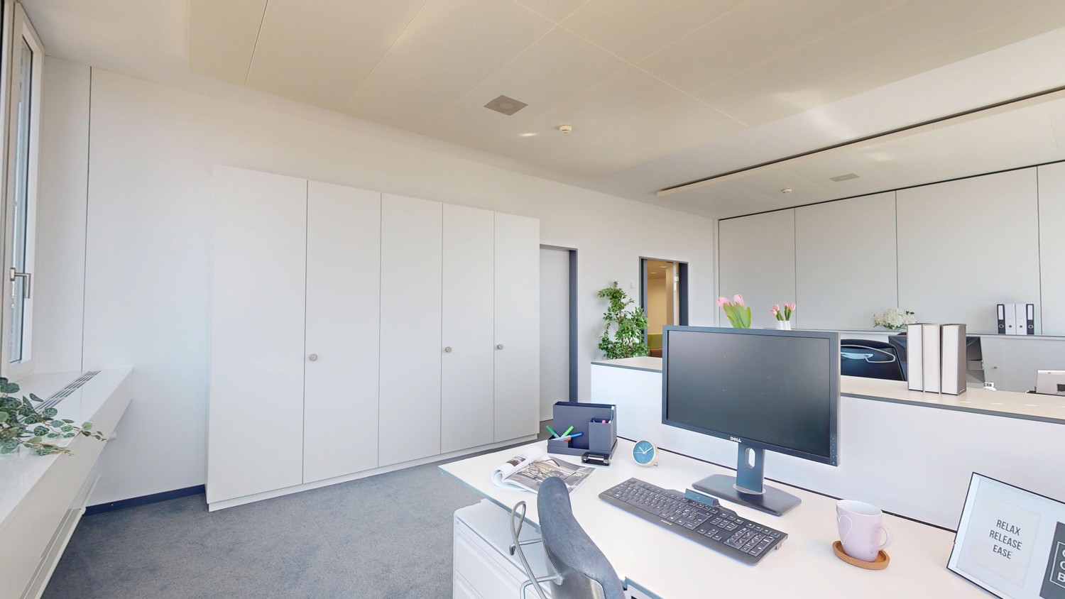 269m² office