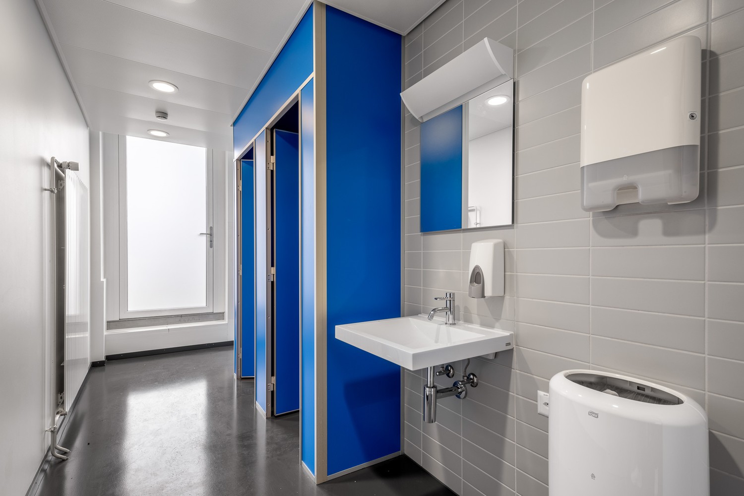 269m² office