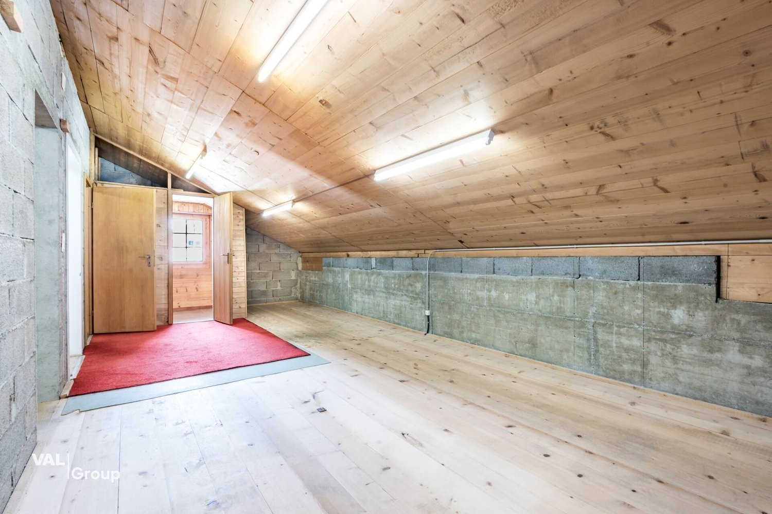 8 rooms apartment