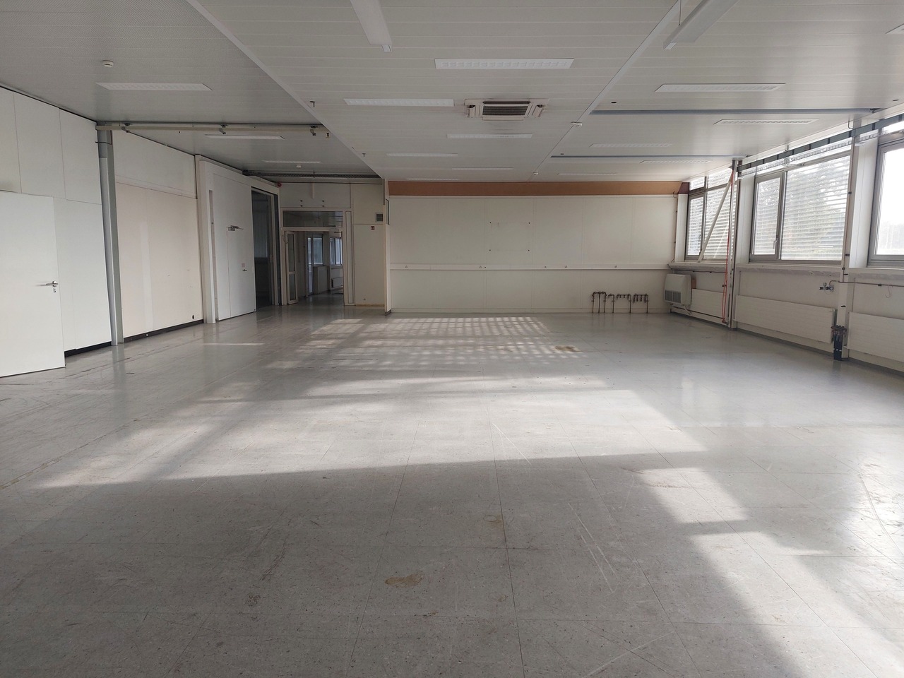 500m² workshop
