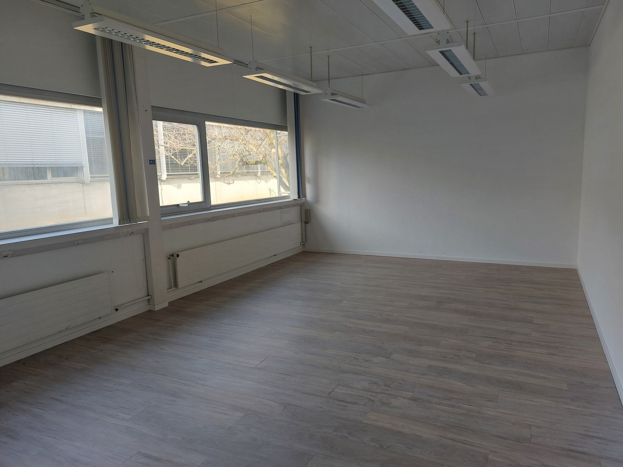 500m² workshop